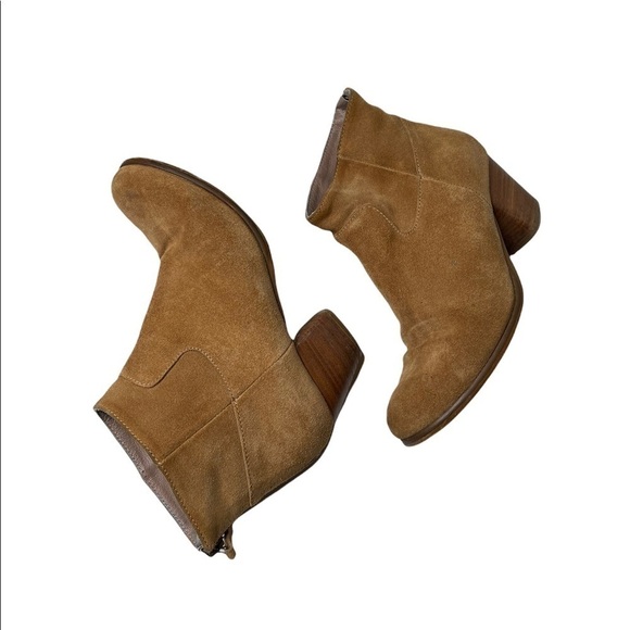 GARNET Hill Camel Suede Back Zip Round Toe Booties 2.3 Inch Heel Size 7 1/2 - Picture 9 of 9